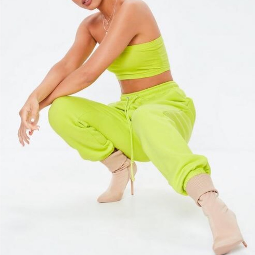 NEW! Missguided 90’s Oversized Jogger Lime 2